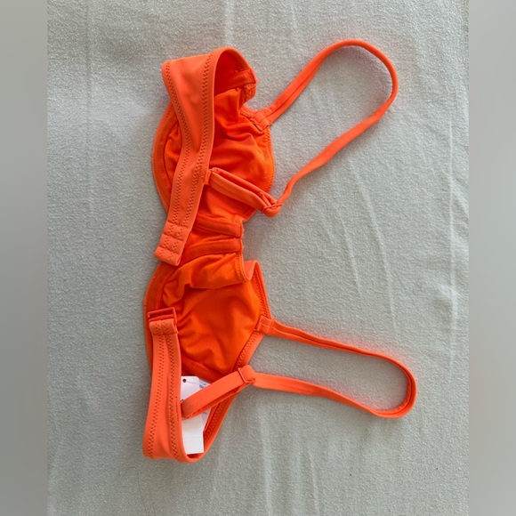 Brand new AEIRE bikini - Picture 5 of 5